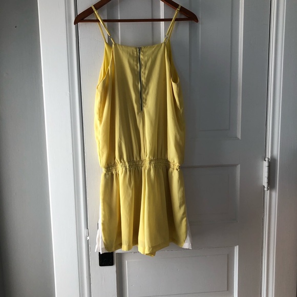 Yellow romper! 💛 - Picture 6 of 9